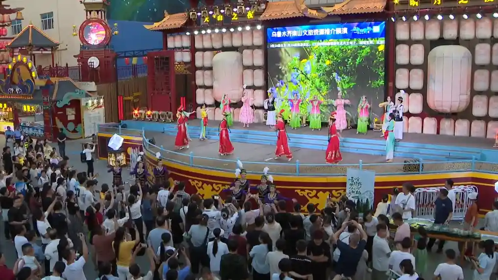 双节遇西域：乌鲁木齐成旅游新顶流