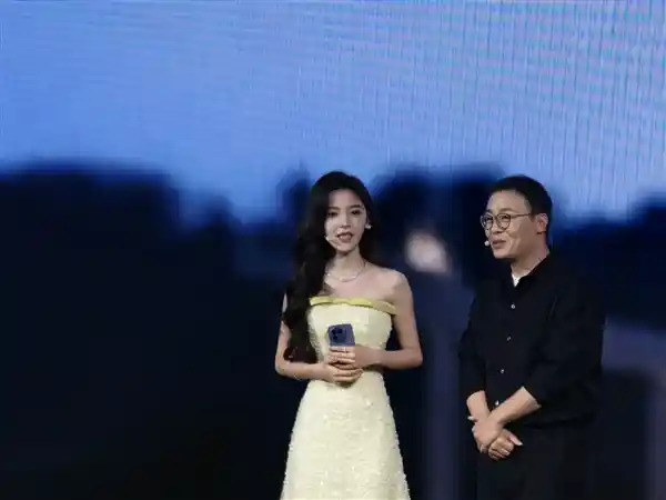 楠你不行！章若楠空降真我发布会，GT8 Pro拍照秘籍大公开