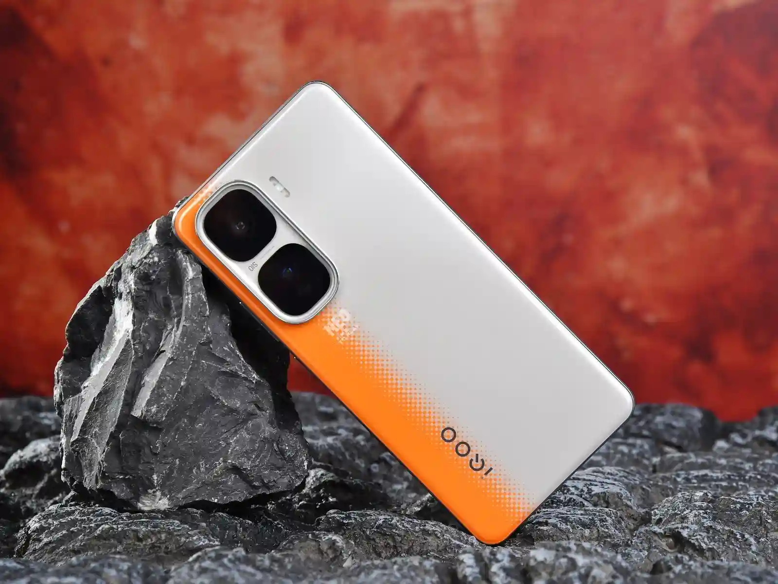 手游党必看!2000元手机选购三大避坑指南,解锁极致游戏体验