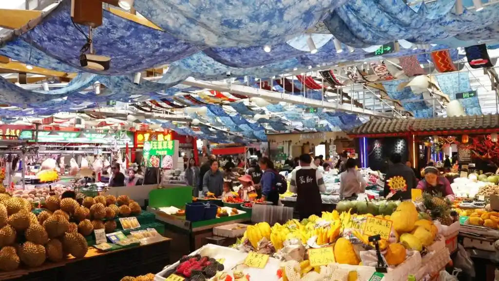 烟火经济新图谱：家门口的微更新如何点燃城市消费热力？