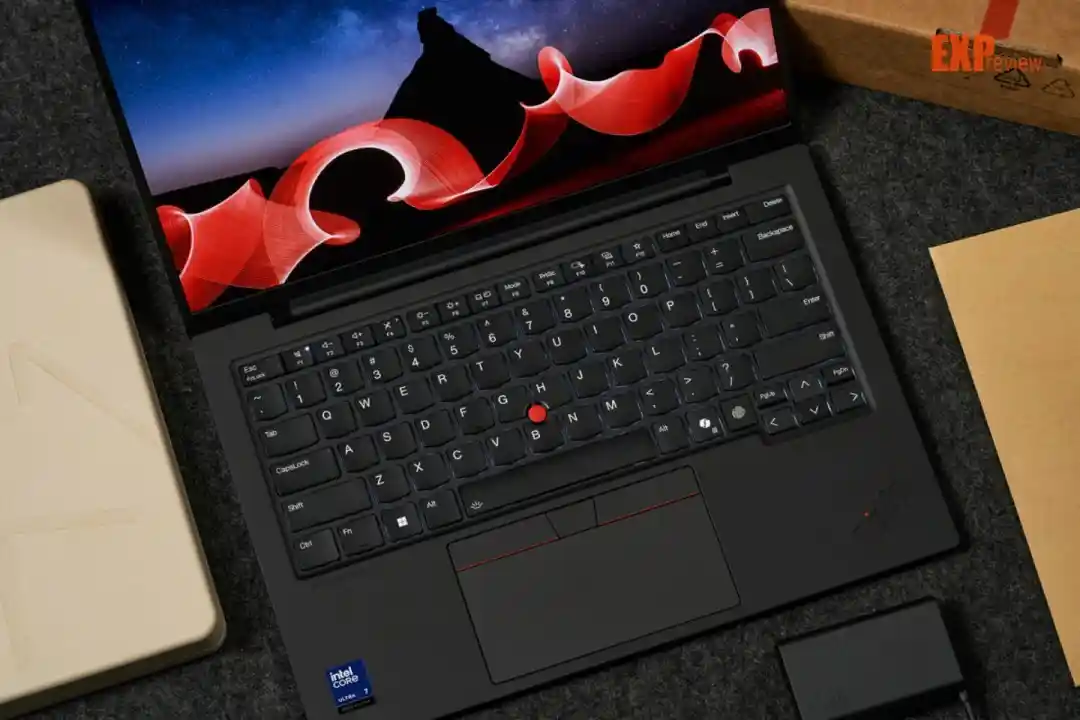 AI狂潮引爆内存危机！联想3月起紧急上调PC售价，DRAM短缺风暴席卷全球市场