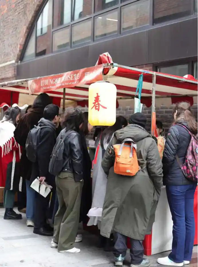 西湖纹样惊艳卡姆登,中国文创风靡海外