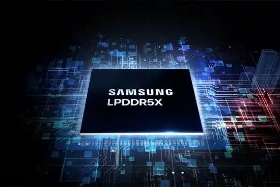 存储芯片价格暴涨300%！千元机逆袭新招：夏普AQUOS CRYSTAL回归水滴屏突围